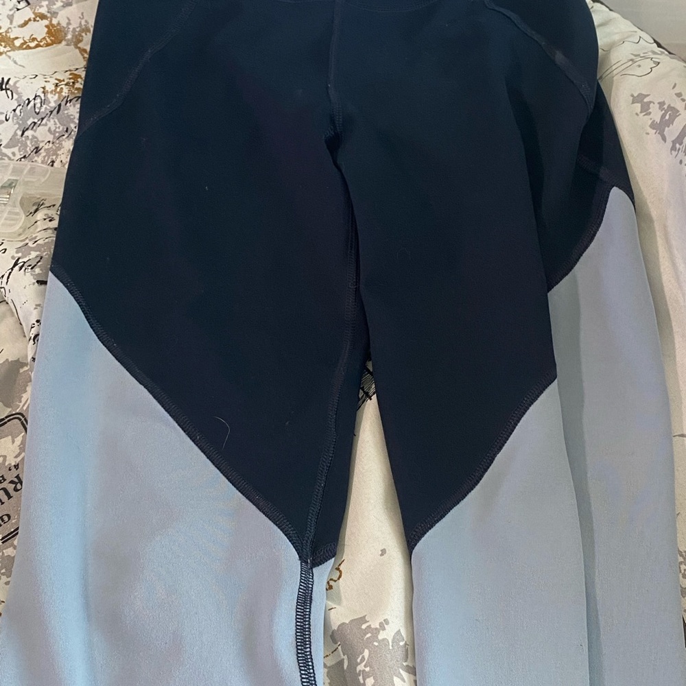 Aeropostale leggings. 3/4 length. Barely worn